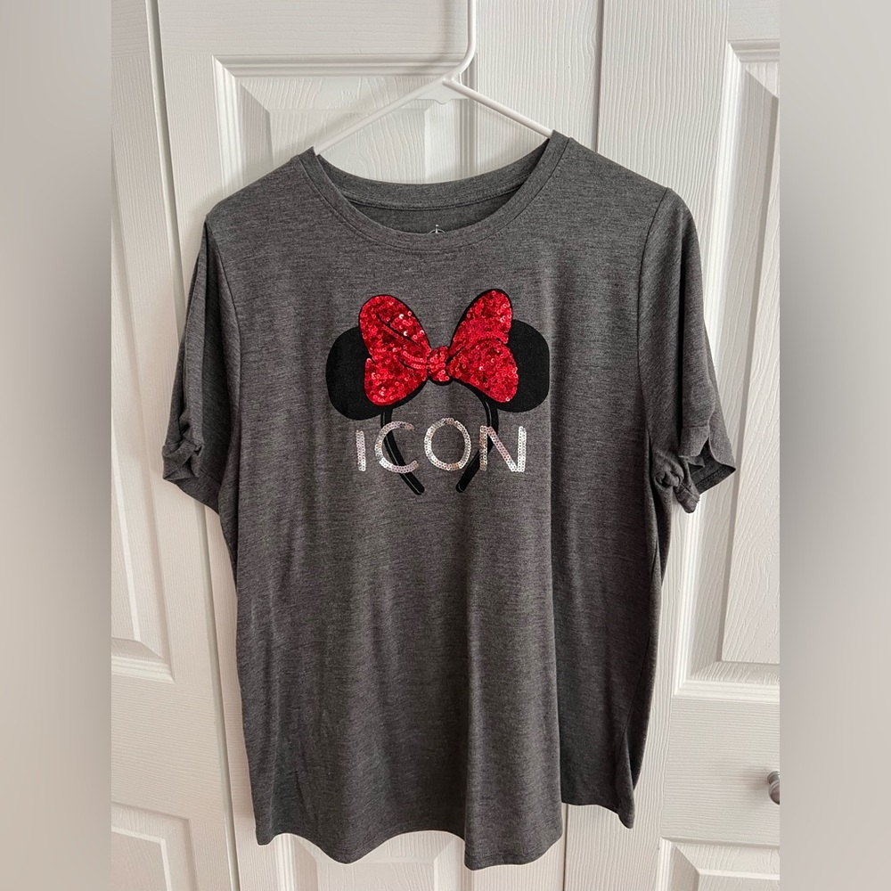 Disney Minnie Mouse Gray T-Shirt with Red Bow Design